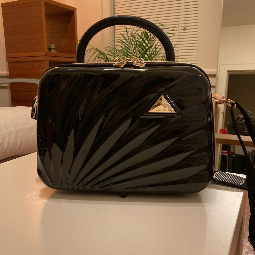 Triforce Hardside Beauty Case